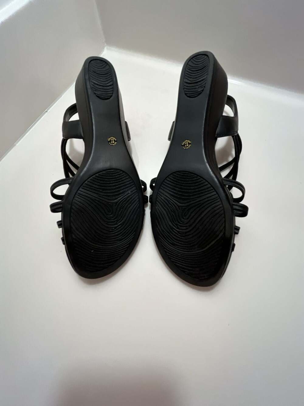East 5th Black Strappy Wedge Sandals - Picture 5 of 8